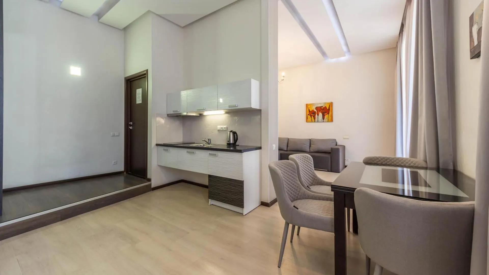 Dayflat Apartments On Mykhailivs'Ka Киев