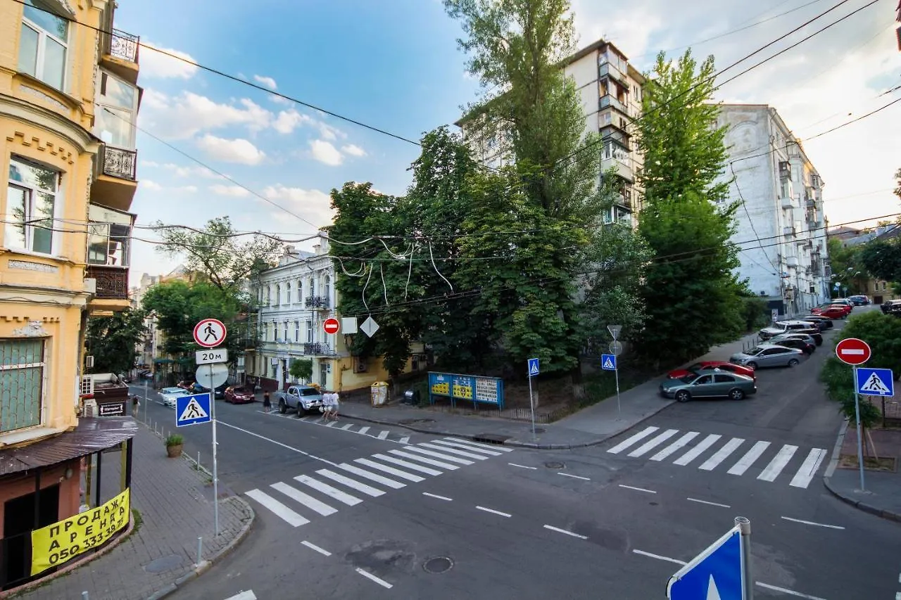 Dayflat Apartments On Mykhailivs'Ka Kyiv