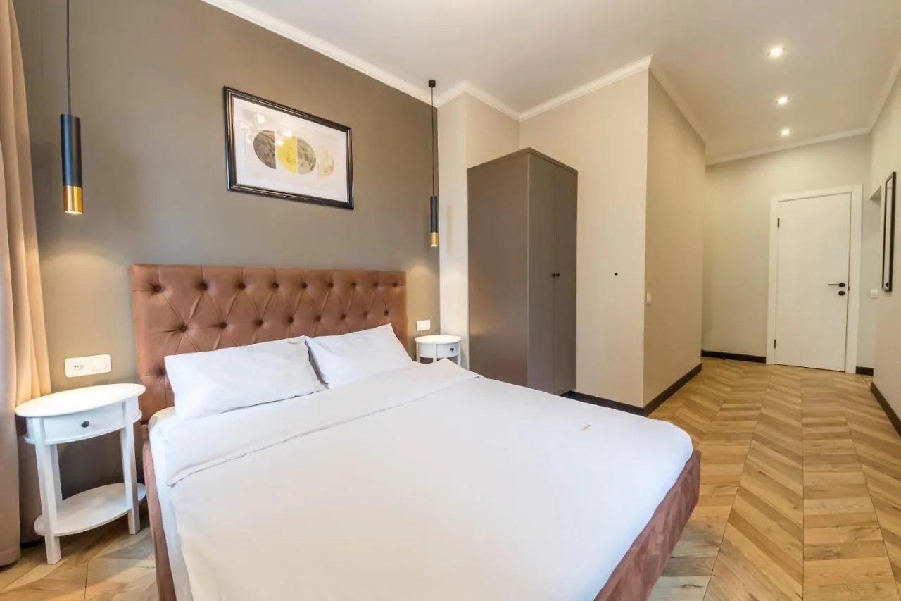Dayflat Apartments On Mykhailivs'Ka Kyiv