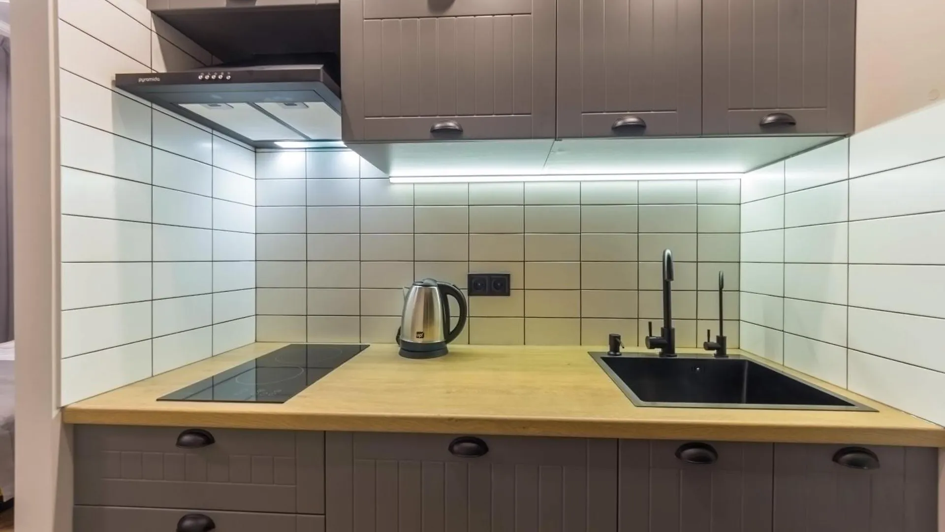 Dayflat Apartments On Mykhailivs'Ka Kyiv 0*,
