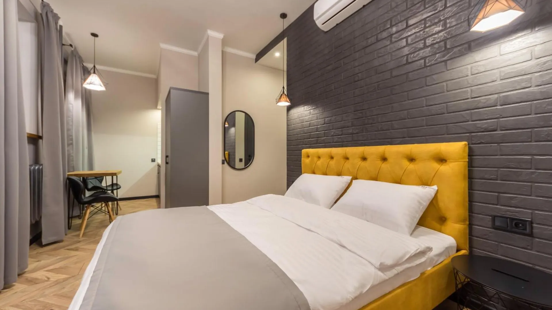 Dayflat Apartments On Mykhailivs'Ka Kyiv 0*,  Ukraine