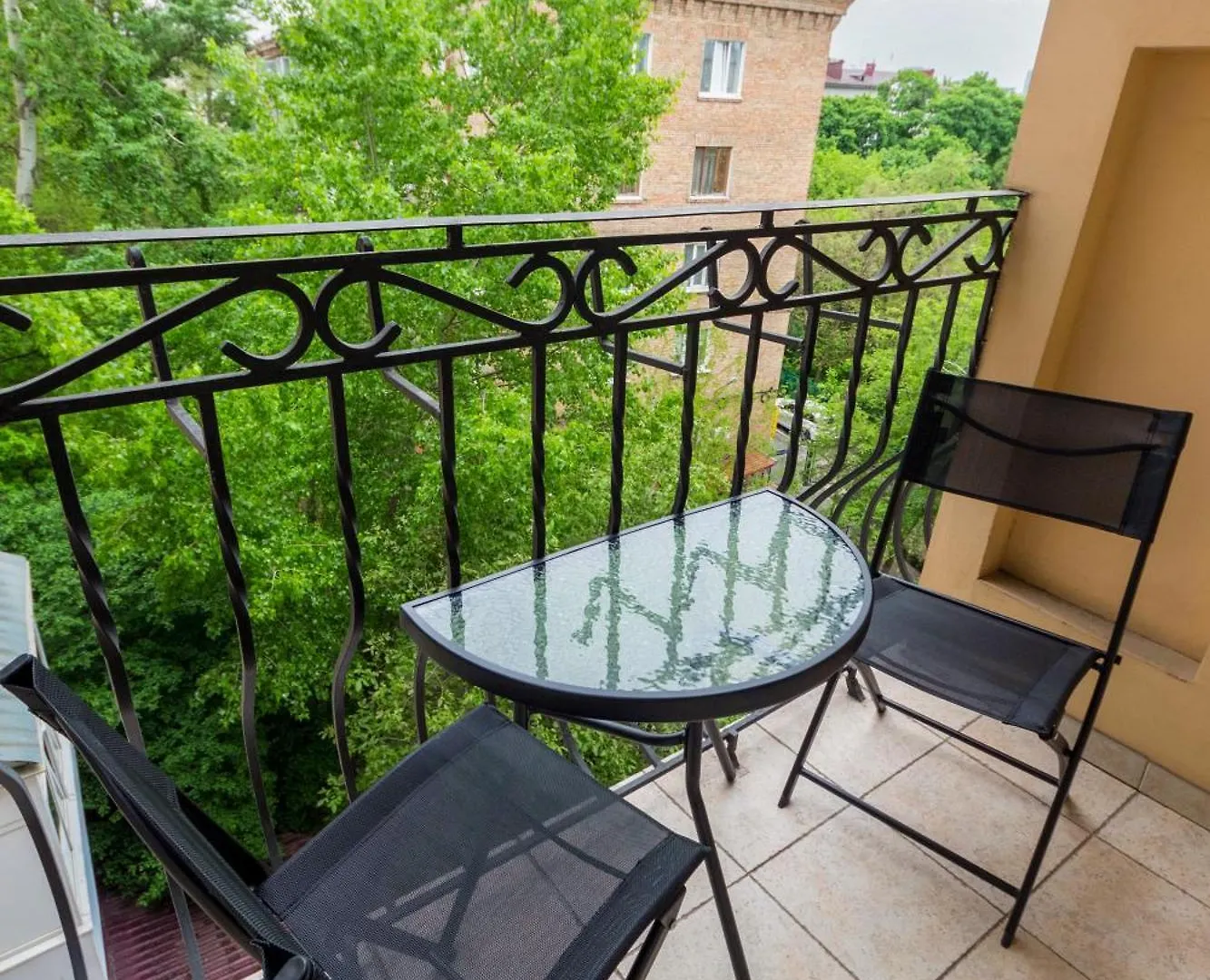 Dayflat Apartments On Mykhailivs'Ka Kyiv