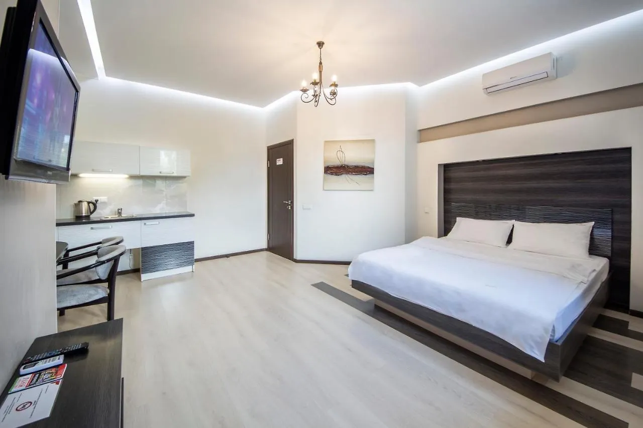 Dayflat Apartments On Mykhailivs'Ka Kiev