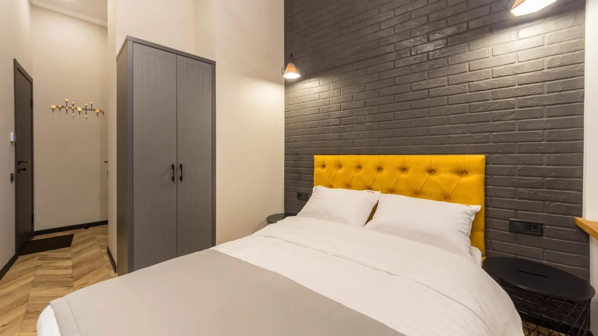 Dayflat Apartments On Mykhailivs'Ka Kiev 0*,  Ukraine