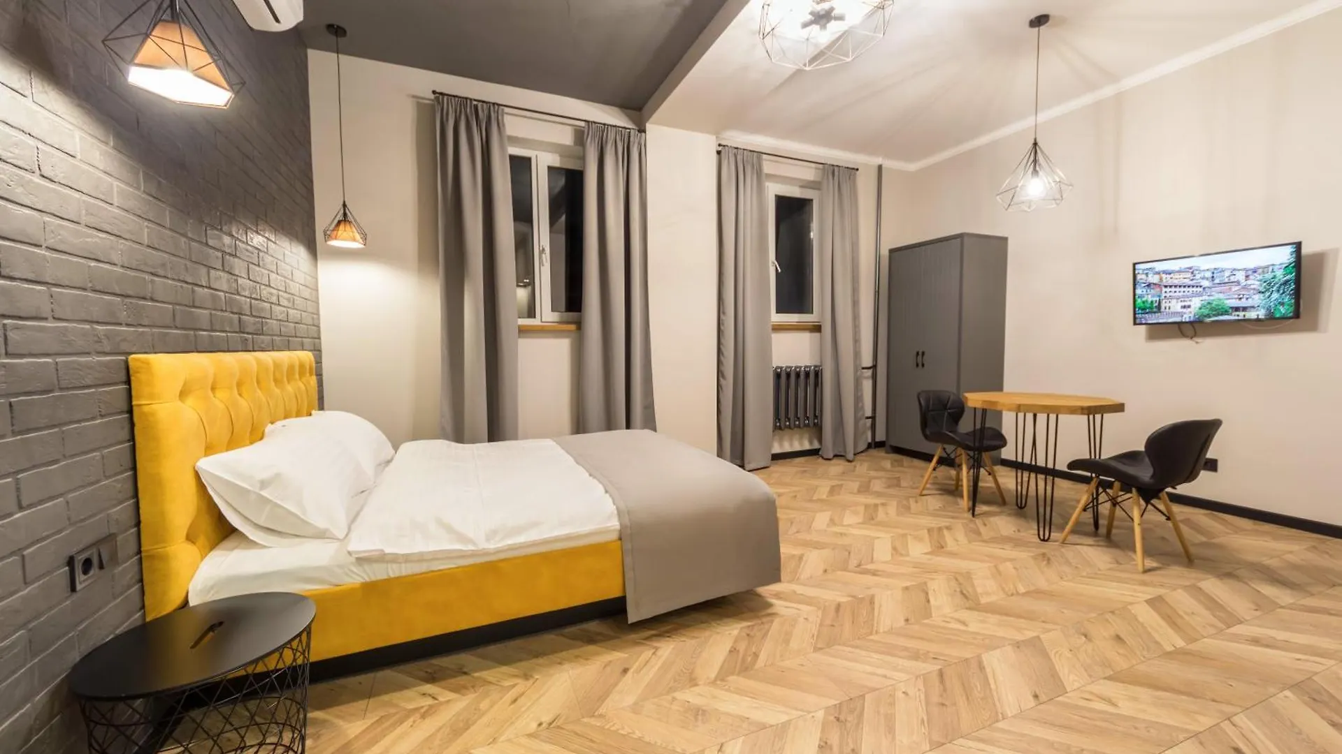 Dayflat Apartments On Mykhailivs'Ka Kiev