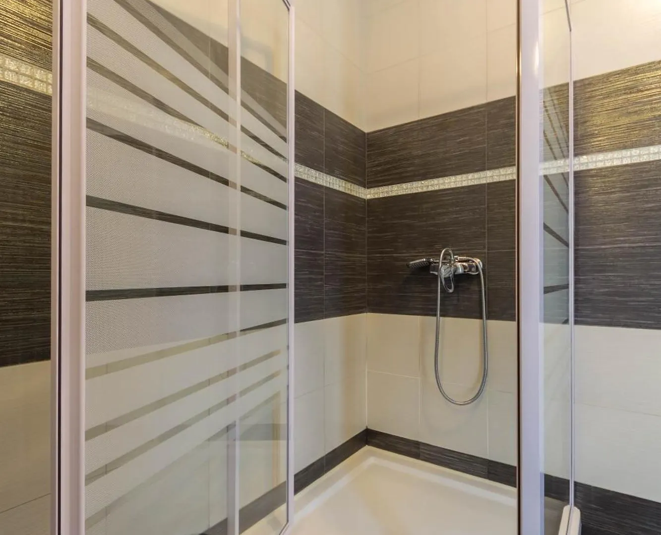 Dayflat Apartments On Mykhailivs'Ka Kiev